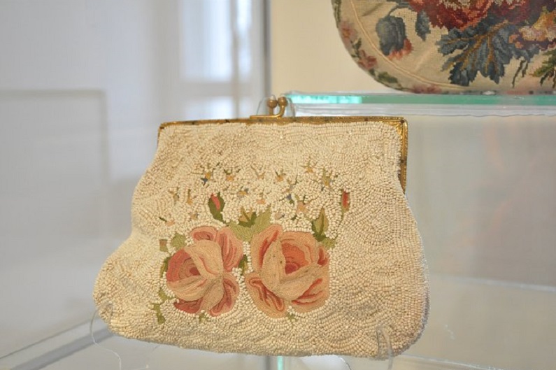 В Костроме покажут винтажные дамские сумочки из коллекции ярославского музея