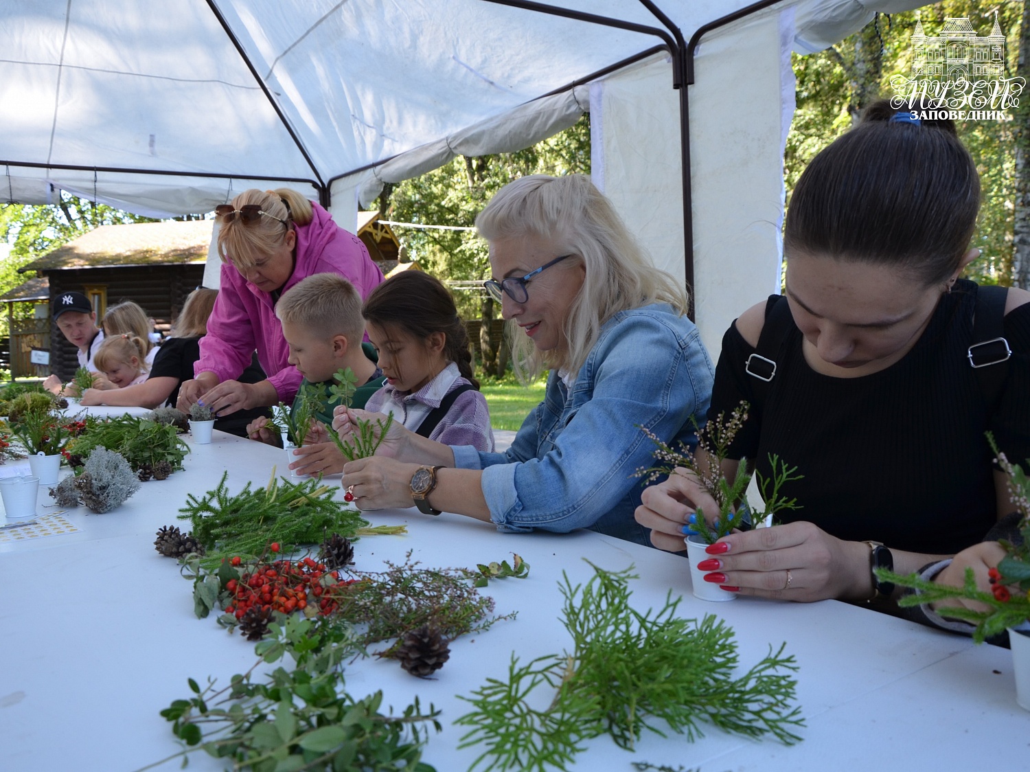 Семейный фестиваль «Карусель народных игр»: фотоотчёт