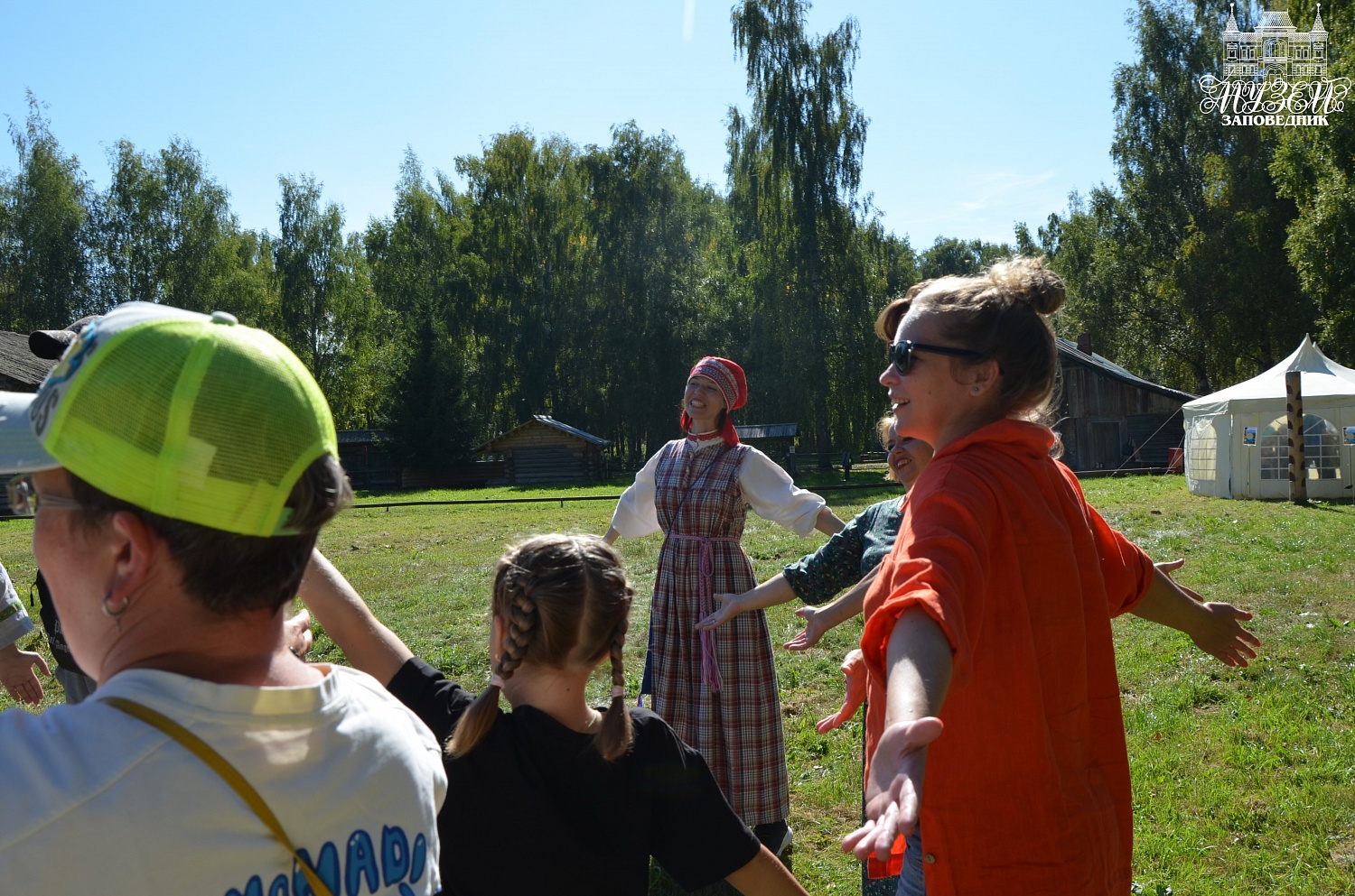 Семейный фестиваль «Карусель народных игр»: фотоотчёт