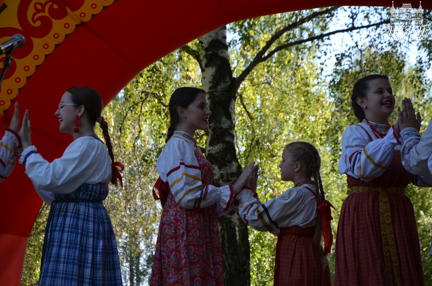 Семейный фестиваль «Карусель народных игр»: фотоотчёт