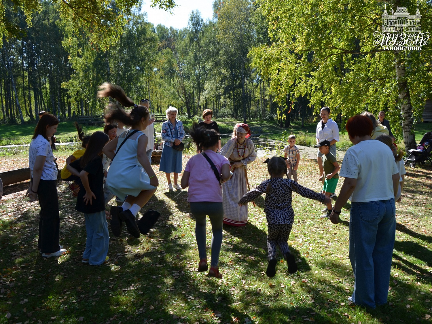 Семейный фестиваль «Карусель народных игр»: фотоотчёт