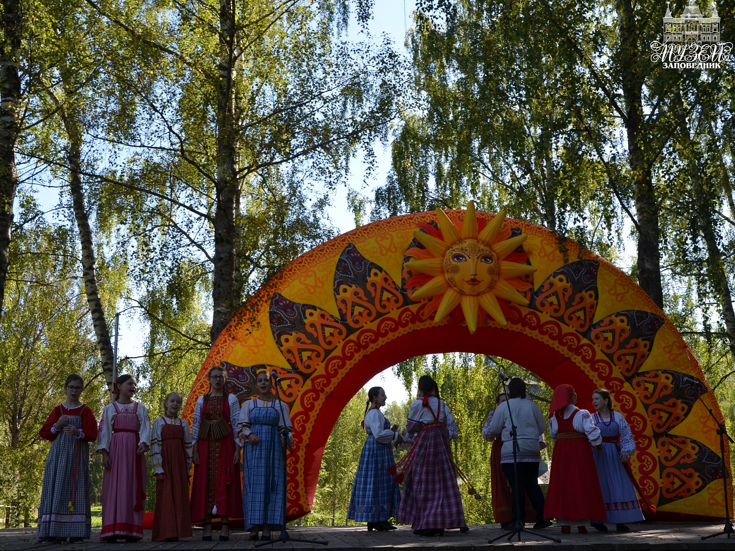 Семейный фестиваль «Карусель народных игр»: фотоотчёт
