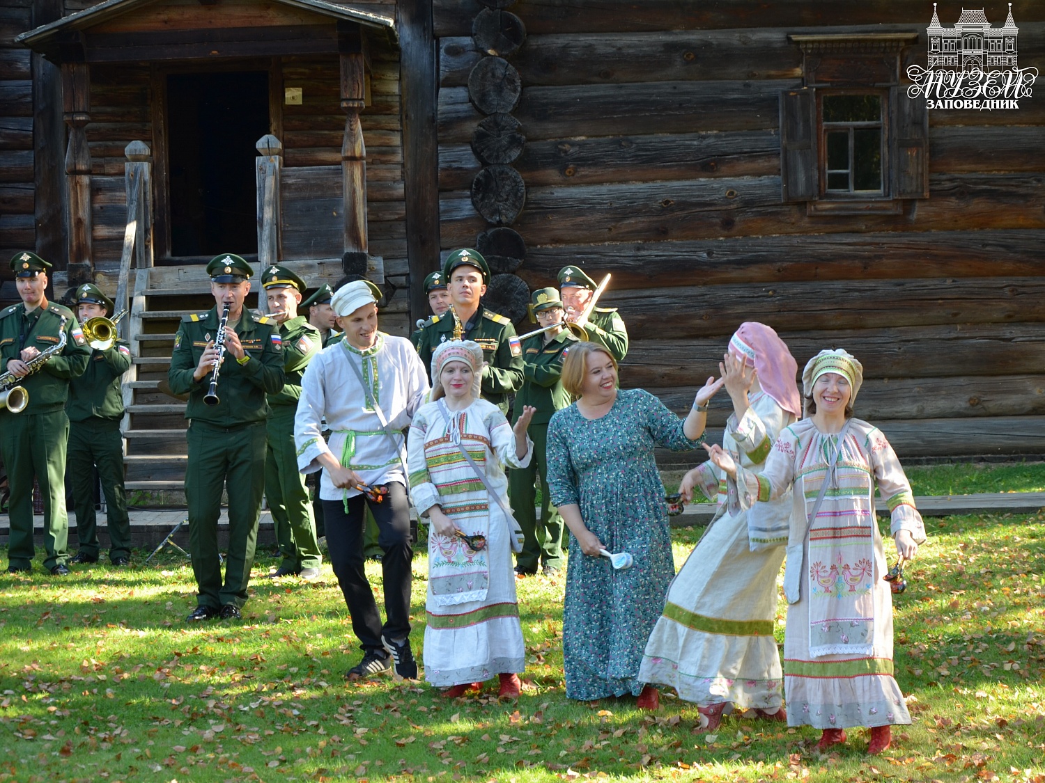 Семейный фестиваль «Карусель народных игр»: фотоотчёт