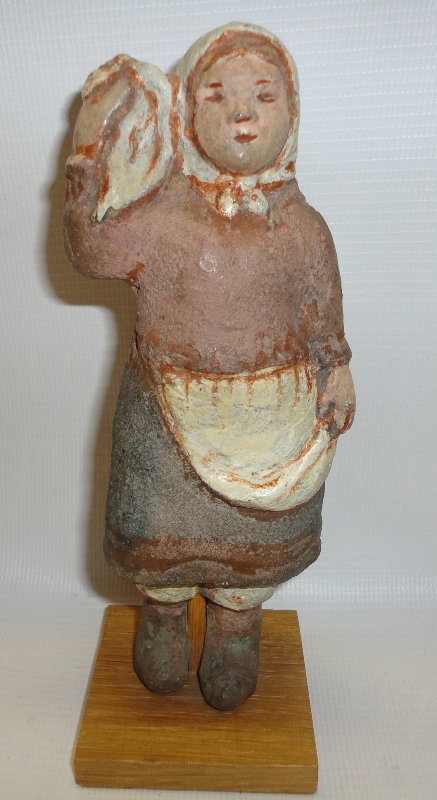 Скульптура. Танцующая девочка Автор: Честняков Е.В. (1874-1961) КХМ КП-7969